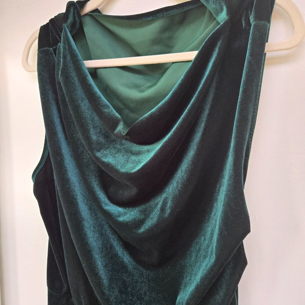 3 For 55 👍🫶 Vintage Green Velvet Asymmetrical Dress – Polyester, Sleeveless - Picture 3 of 9